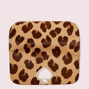 ISO Flower and Leopard Flaps!